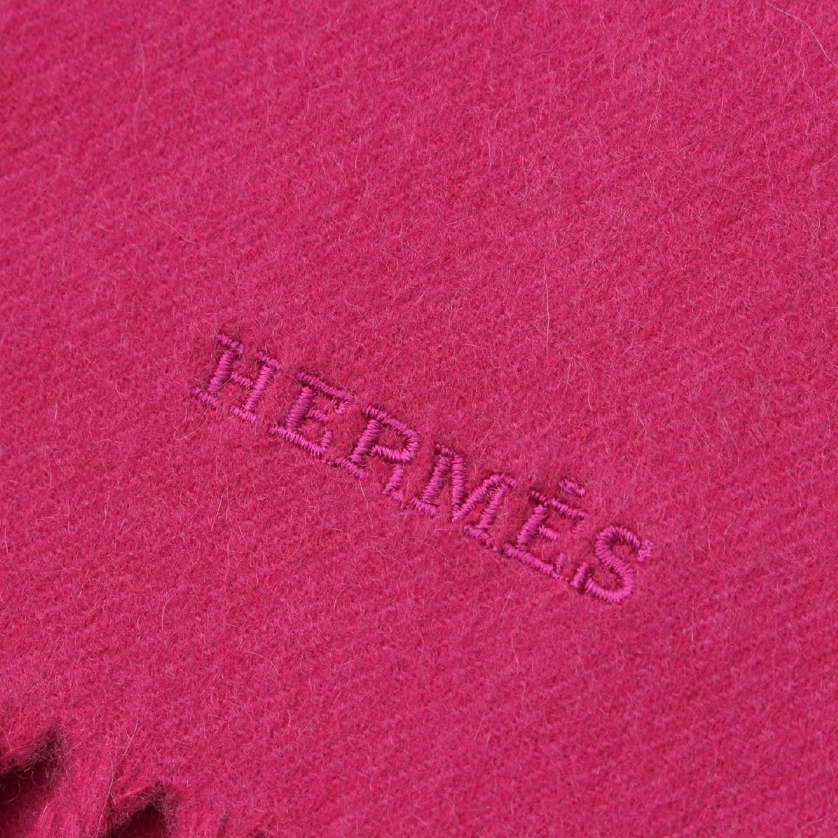 【エルメス】Hermes　カシミヤ ロゴ 刺繍 フリンジ マフラー ストール ショール ピンク 【中古】【正規品保証】204910_画像3