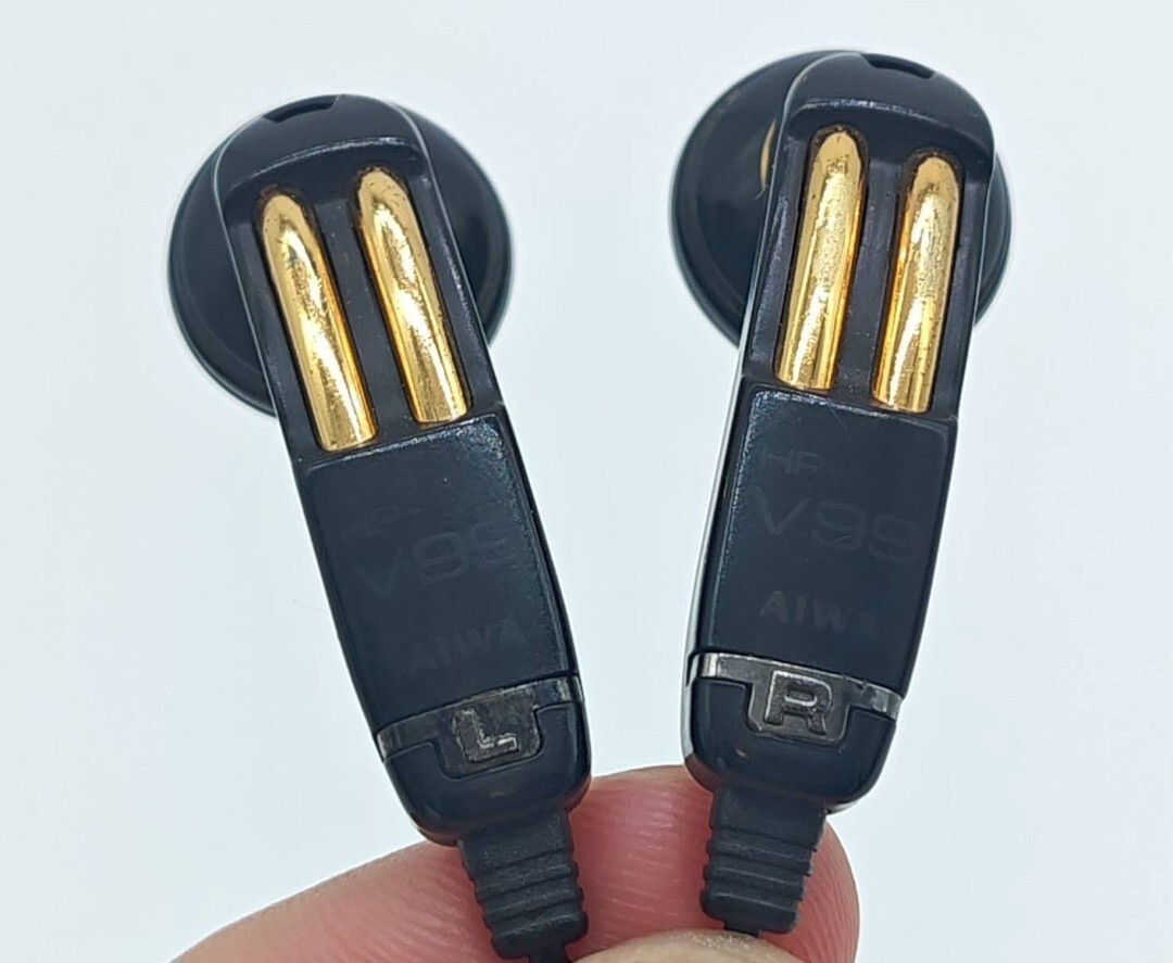 ☆ AIWA HP-V99 STEREO IN-EAR HEADPHONES FOR DIGITAL ☆ 高 ☆ AIWA HP-V99 STEREO IN-EAR HEADPHONES FOR DIGITAL ☆ 高