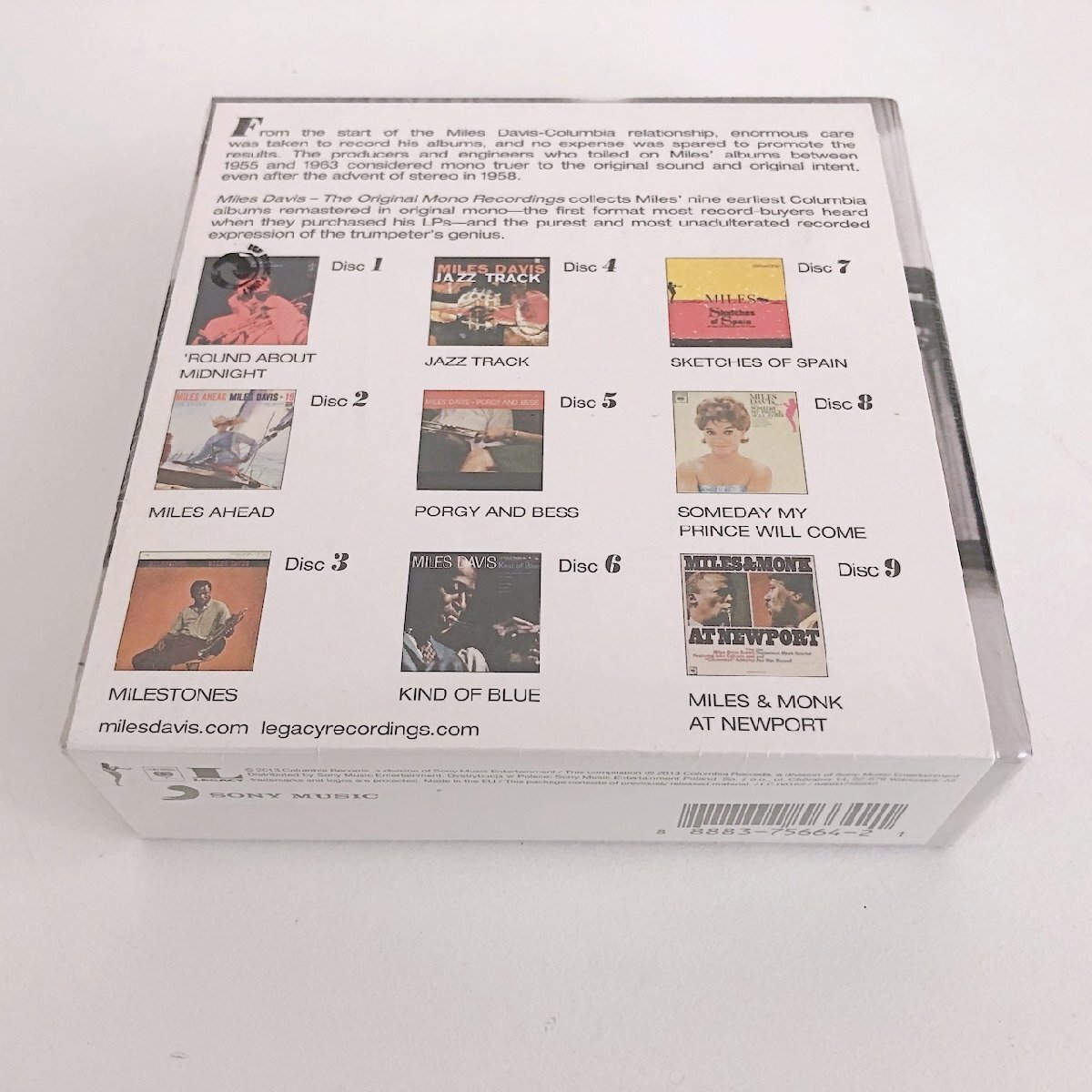 【美品】CD/ 9CD / MILES DAVIS / THE ORIGINAL MONO RECORDINGS / マイルス・デイヴィス / 輸入盤 9枚組 BOX 888837566421 40422_画像2