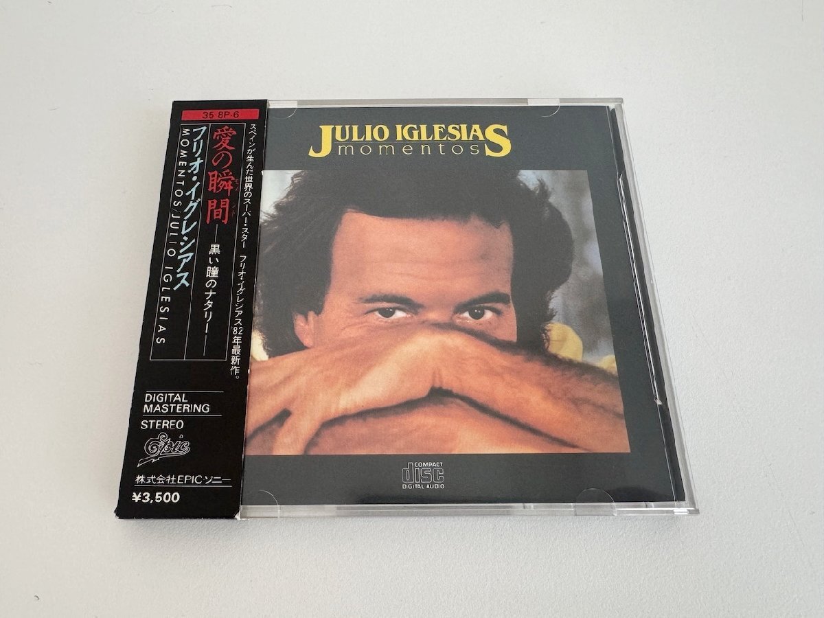 CD/ JULIO IGLESIAS / MOMENTOS / フリオ・イグレシアス / 箱帯付き 国内盤 国内初期 35・8P-6 40416の画像1