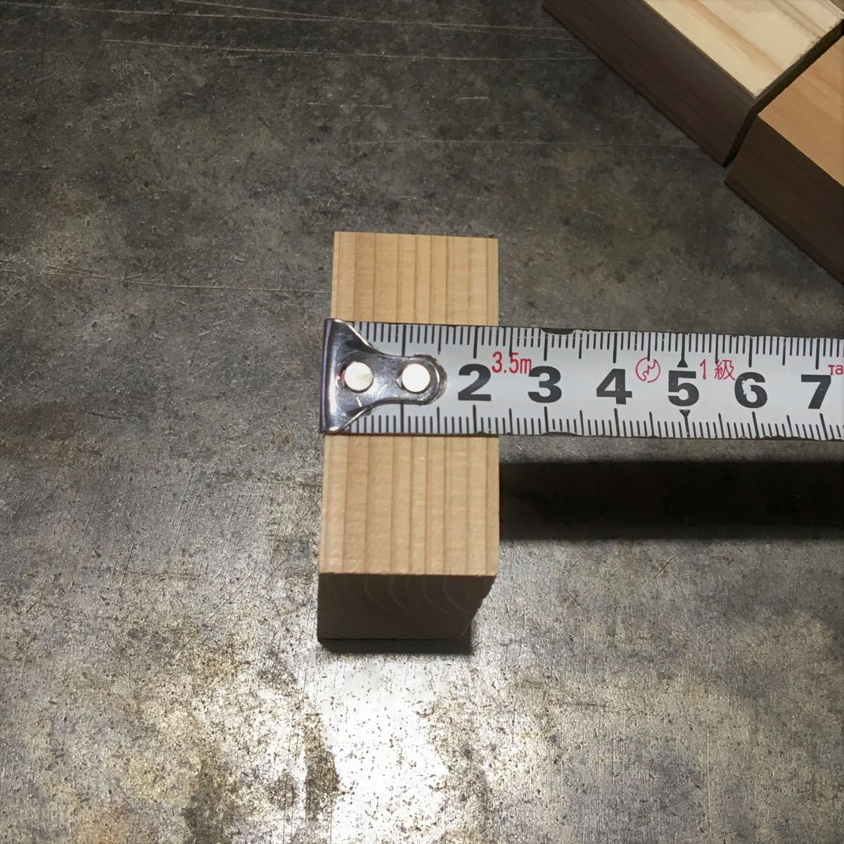 木材端材　国産杉無垢材　5cm角　100個セット 四角形　木工DIYや工作に