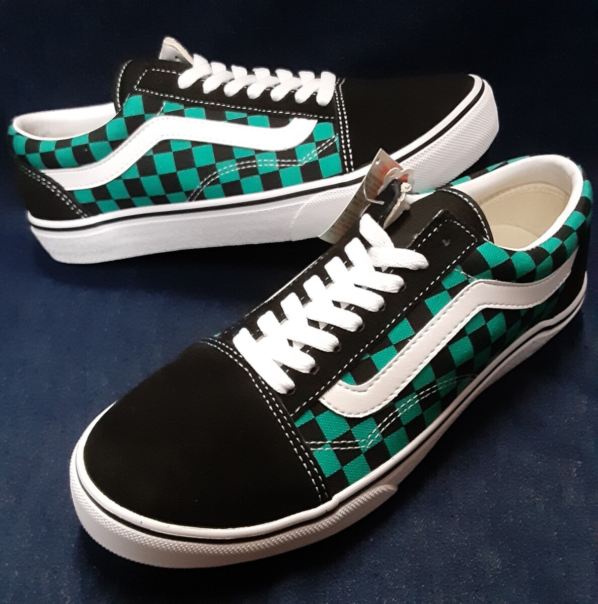最値!新品!定8250円!名作市松チェッカーフラッグ!バンズ(VANS 最値!新品!定8250円!名作市松チェッカーフラッグ!バンズ(VANS