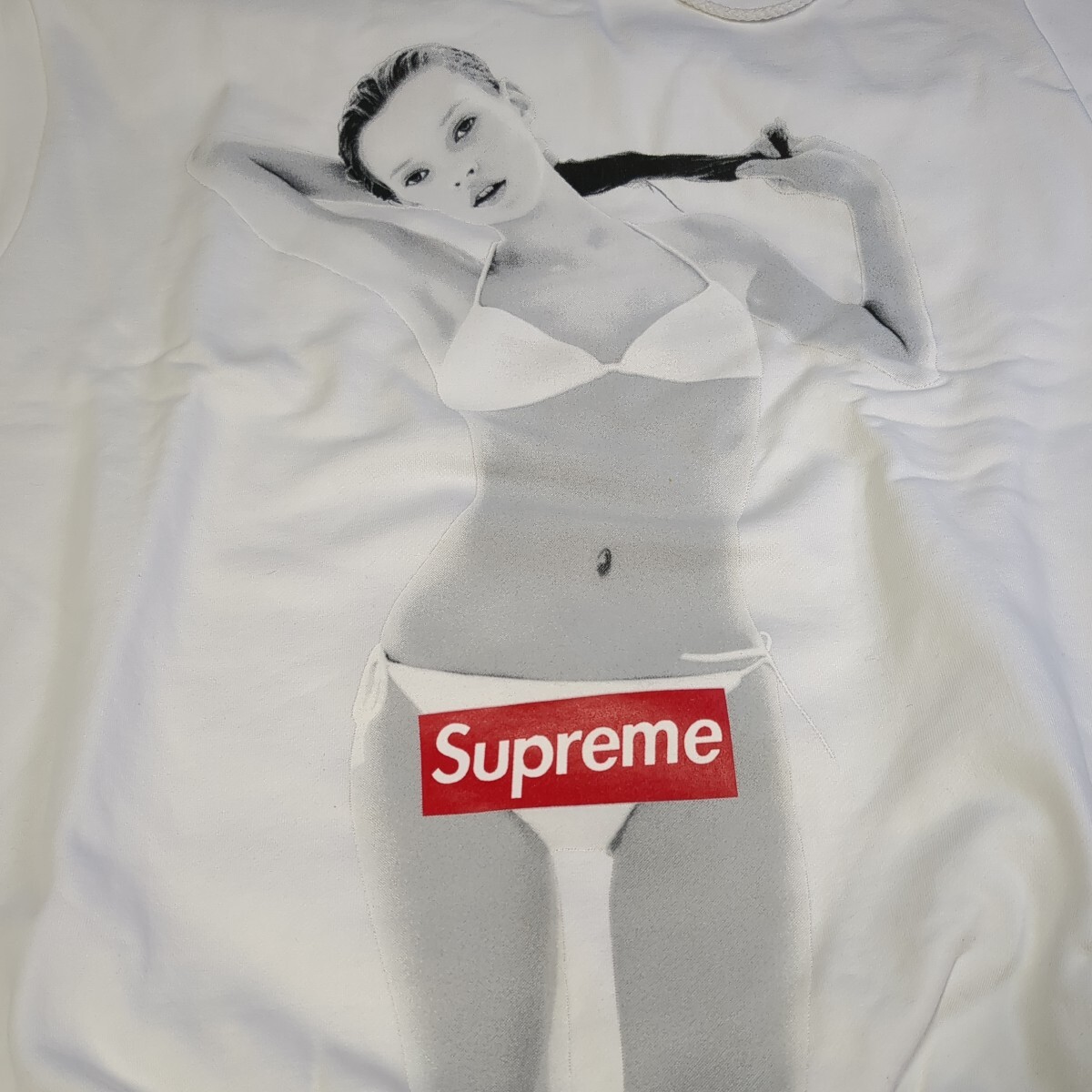 4421　シュプリーム　パーカー　サイズL　Supreme　美品_画像2