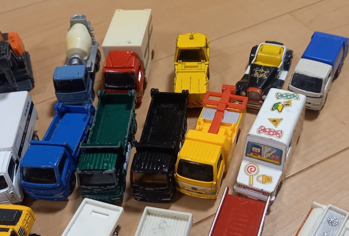 トミカ TOMICA 30台セット　ジャンクも有り　ダンプカー　ヘリコプター　戦車　FJ 'トラック　リーフ　ロードスター　バギー_画像5