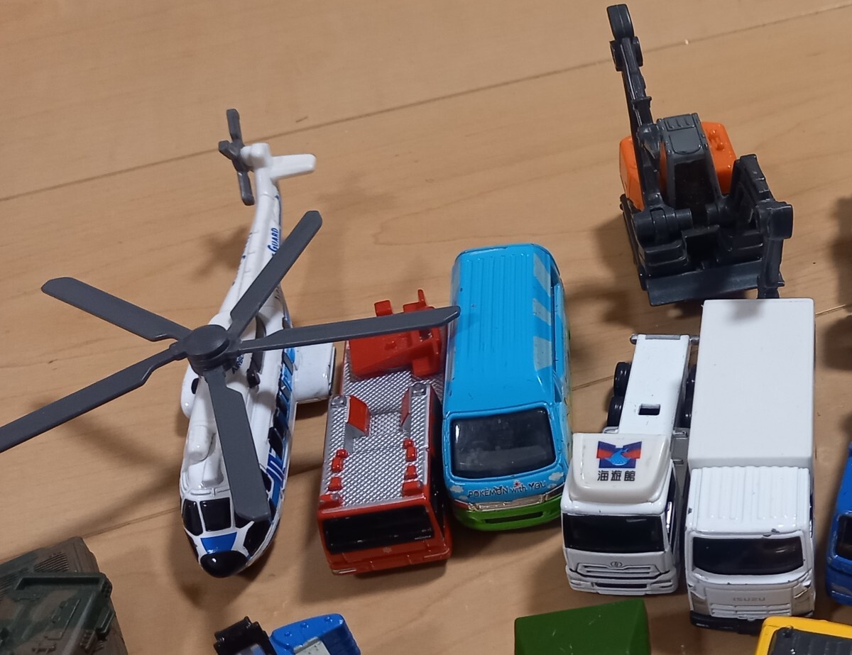 トミカ TOMICA 30台セット　ジャンクも有り　ダンプカー　ヘリコプター　戦車　FJ 'トラック　リーフ　ロードスター　バギー_画像10