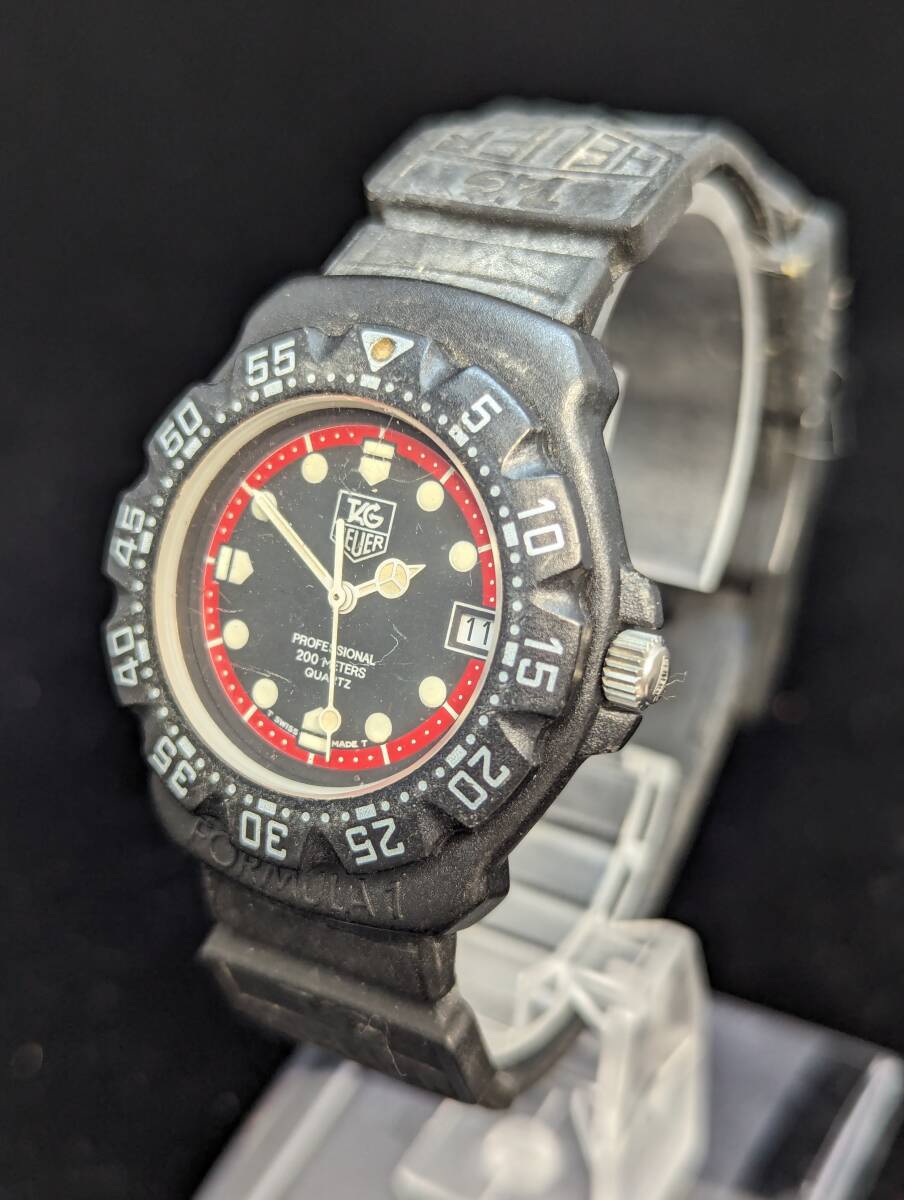 THR-475 TAG HEUER タグホイヤー フォーミュラ１ プロフェッショナル200m 383.513/1 デイト 黒文字盤 メンズ 腕時計の画像1