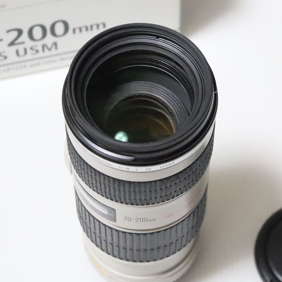 美品 Canon(キヤノン) 望遠レンズ EF70-200mm f/4L IS USM オマケ付きの画像4
