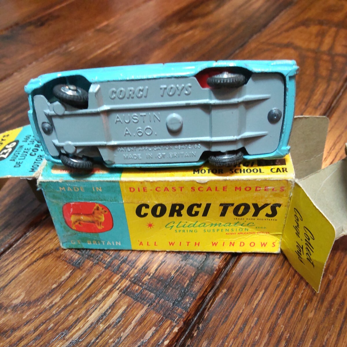 corgi toys NO236 オ−スチン教習車_画像10