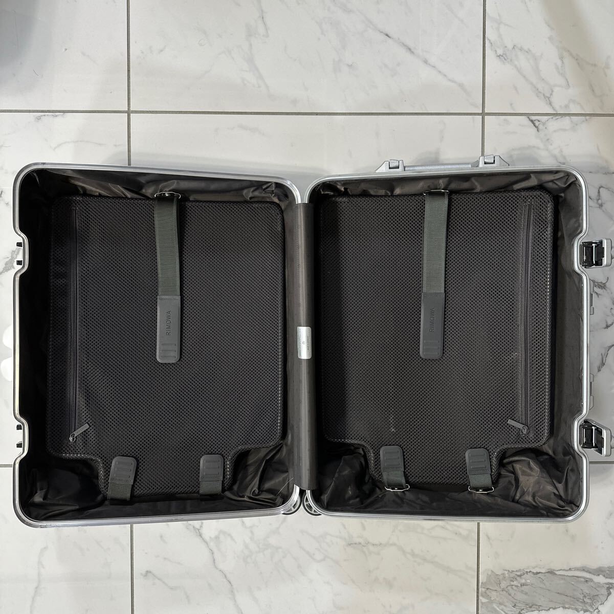 【美品】RIMOWA リモワ ORIGINAL CABIN PLUS オリジナル キャビン プラス キャリーケース 925.56 トパーズ 49L 4輪の画像9