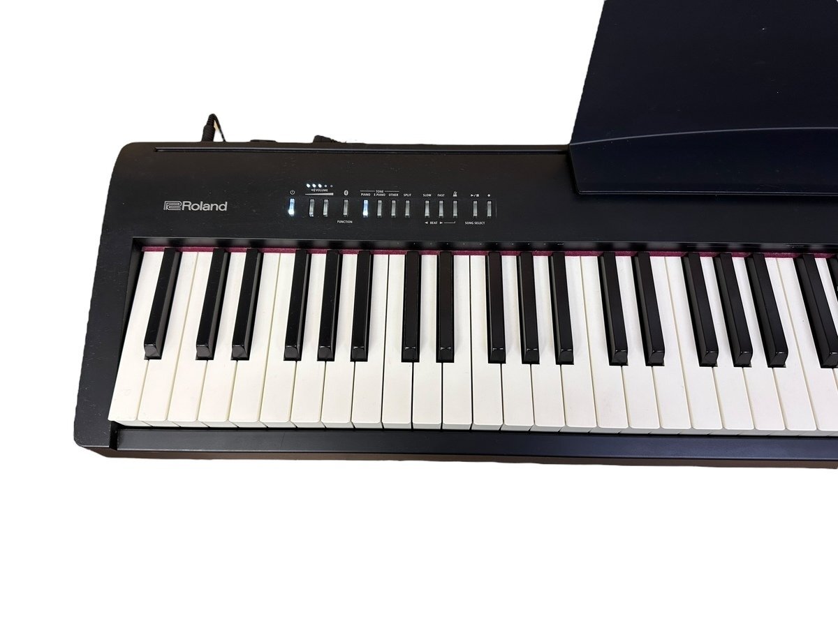 Roland ローランド FP-30 電子ピアノ デジタルピアノ 2020年製 スタンド付き 88鍵 Bluetooth ポータブルピアノ 本体 鍵盤楽器 練習 高性能_画像3