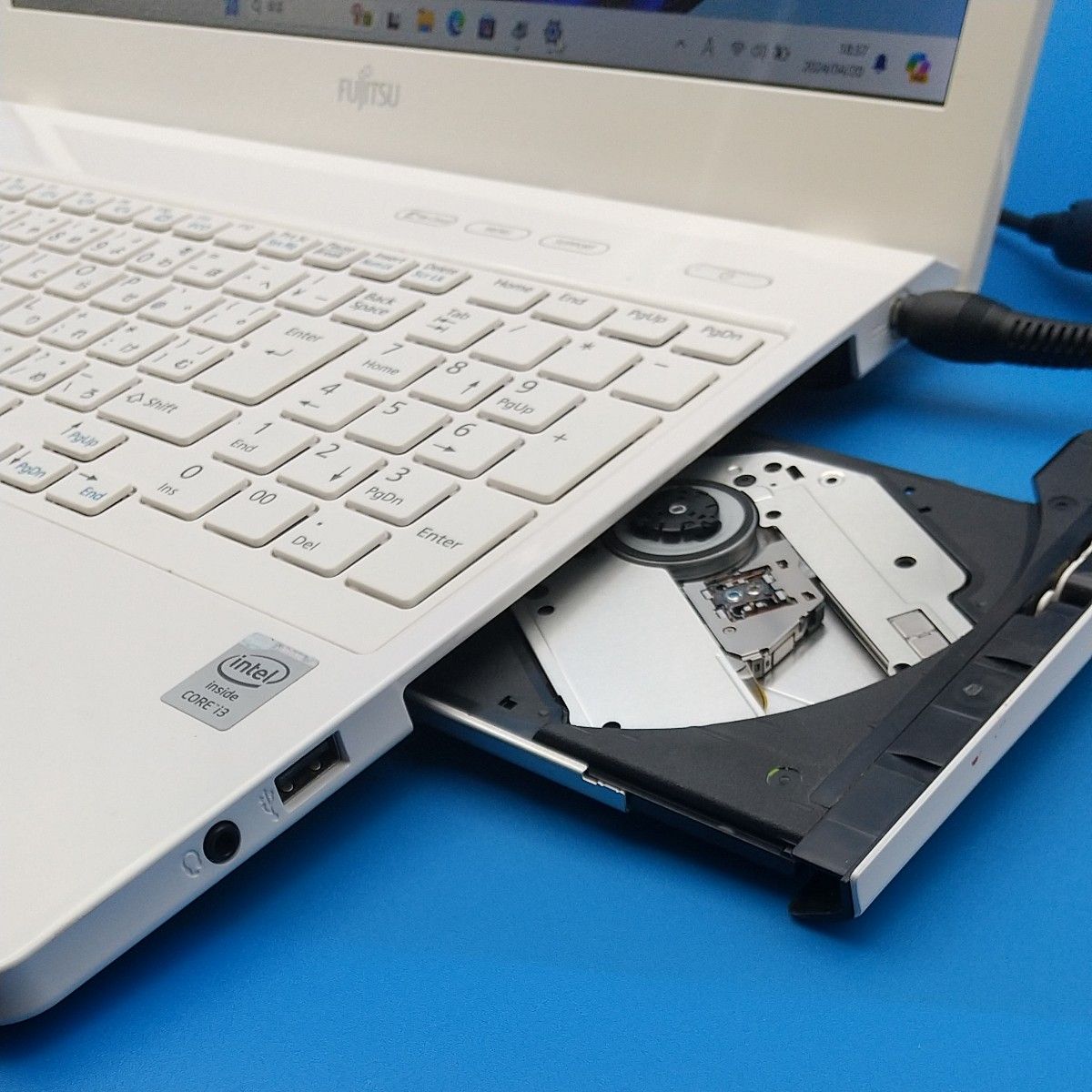 新品SSD480GB富士通 LIFEBOOK AH45/W Corei3-5005U win11Ver.23H2 office