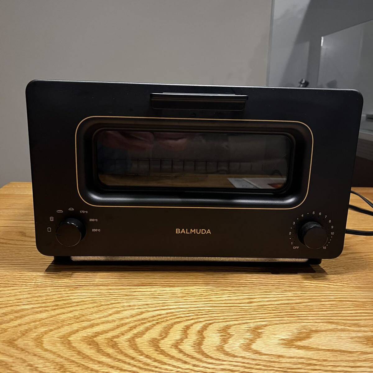 【送料込み】BALMUDA The Toaster K01E-KG 2018年製 バルミューダ ザ トースター 通電動作確認済み ブラックの画像2