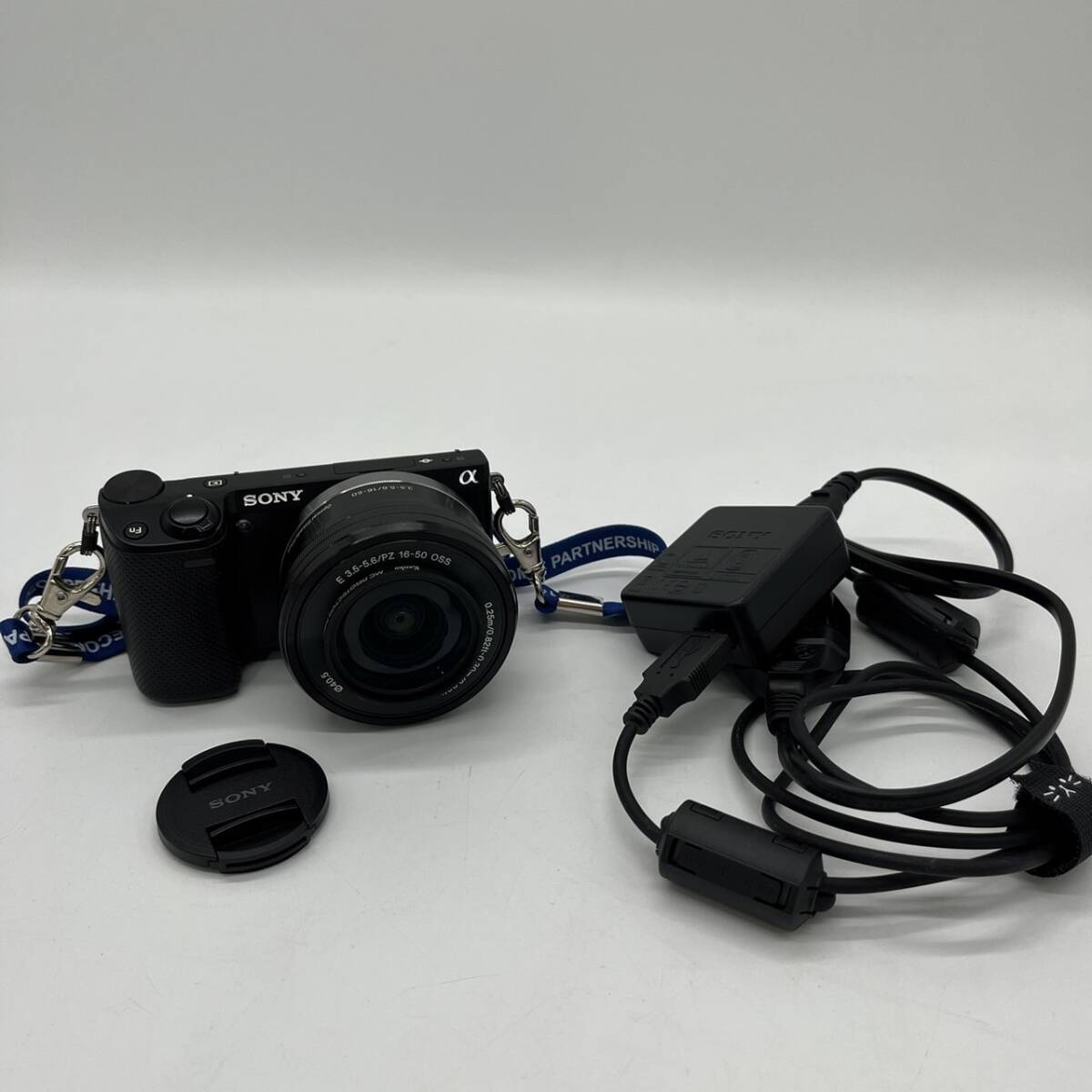 ★☆SONY ソニー α NEX-5T カメラ ボディ レンズ APS-C SELP1650 E3.5-5.6/PZ 16-50 OSS 電源済み 充電器付き #18079☆★の画像1