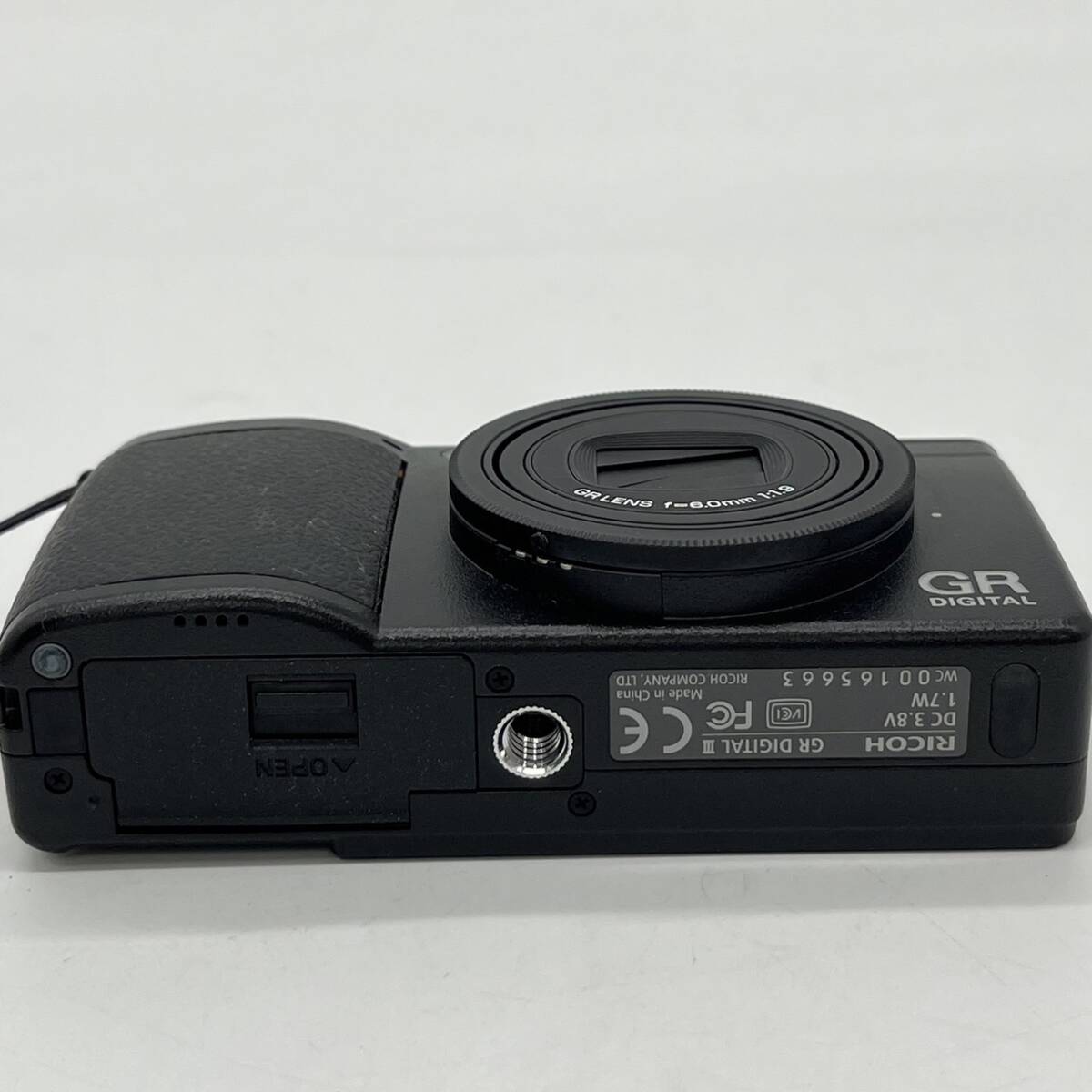 **RICOH Ricoh GR DIGITAL Ⅲ digital camera GRLENS f=6.0mm 1:1.9 with charger . power supply has confirmed #18081**