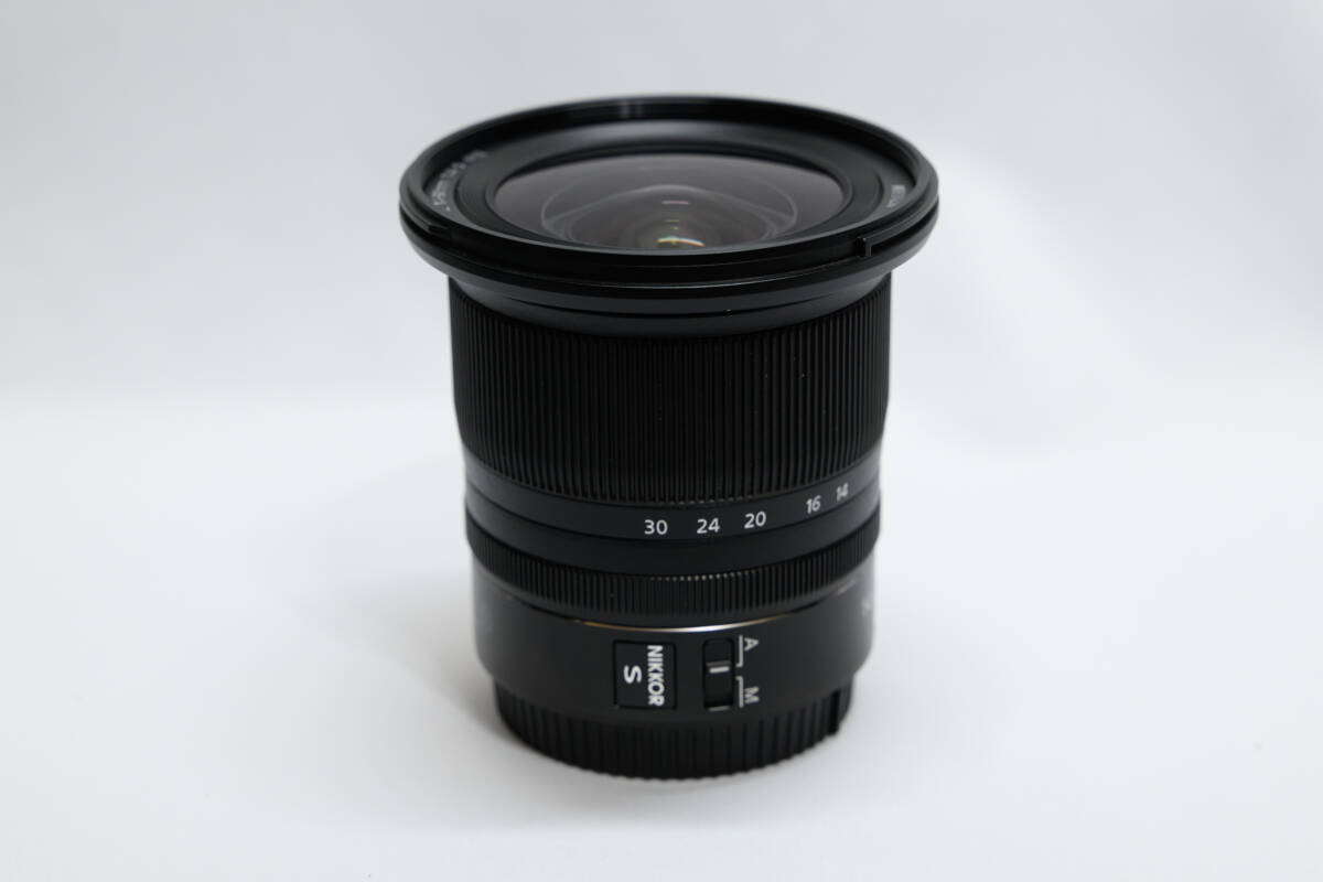 【外観美品】 Nikon ニコン NIKKOR Z 14-30mm f/4 S 超広角 ズームレンズ 保護フィルター付き 送料無料の画像5