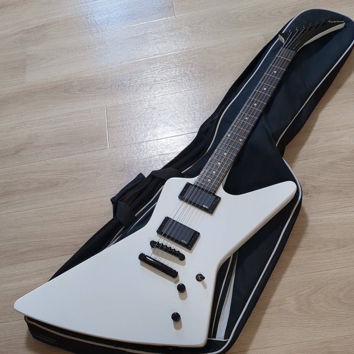 Yahoo!オークション - エピフォン エクスプローラー Epiphone Yahoo!オークション - エピフォン エクスプローラー Epiphone