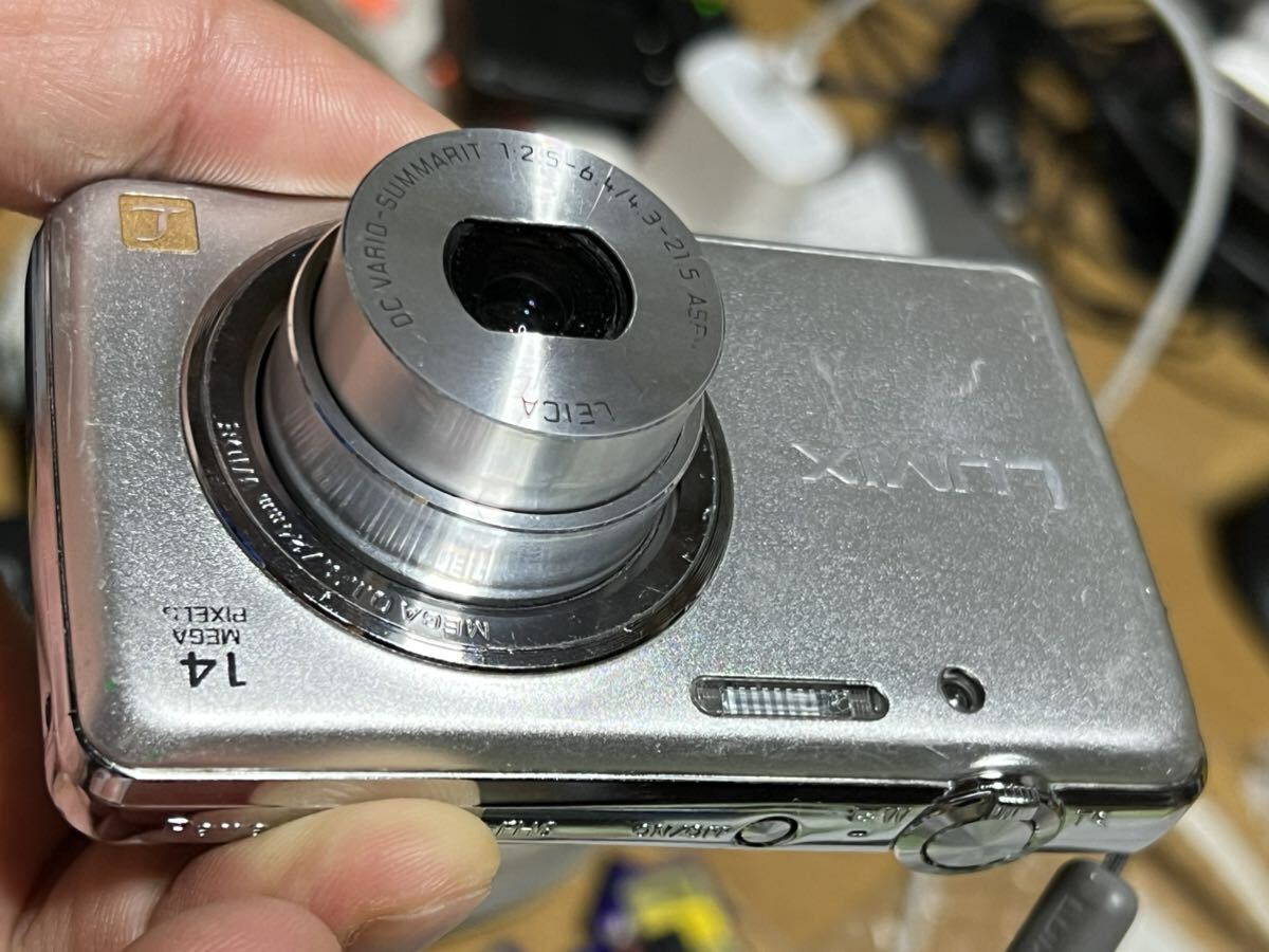 パナソニックPanasonicデジタルカメラ DMC-FH6 バッテリー＋sdカード8GB 付き　動作品　(FB-DHT)_画像3