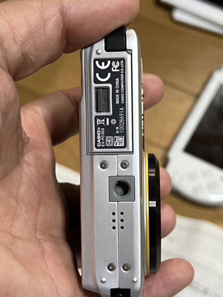 カシオCASIO デジタルカメラ EX-FC100 バッテリー＋SDカード8GB付き 動作品 美品の画像6
