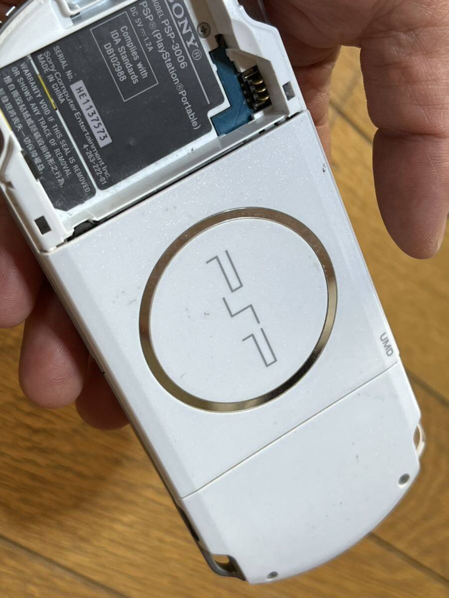 SONY ソニー PSP 3006 PSP 本体 動作品 バッテリーカバーなし アダプター付きの画像4