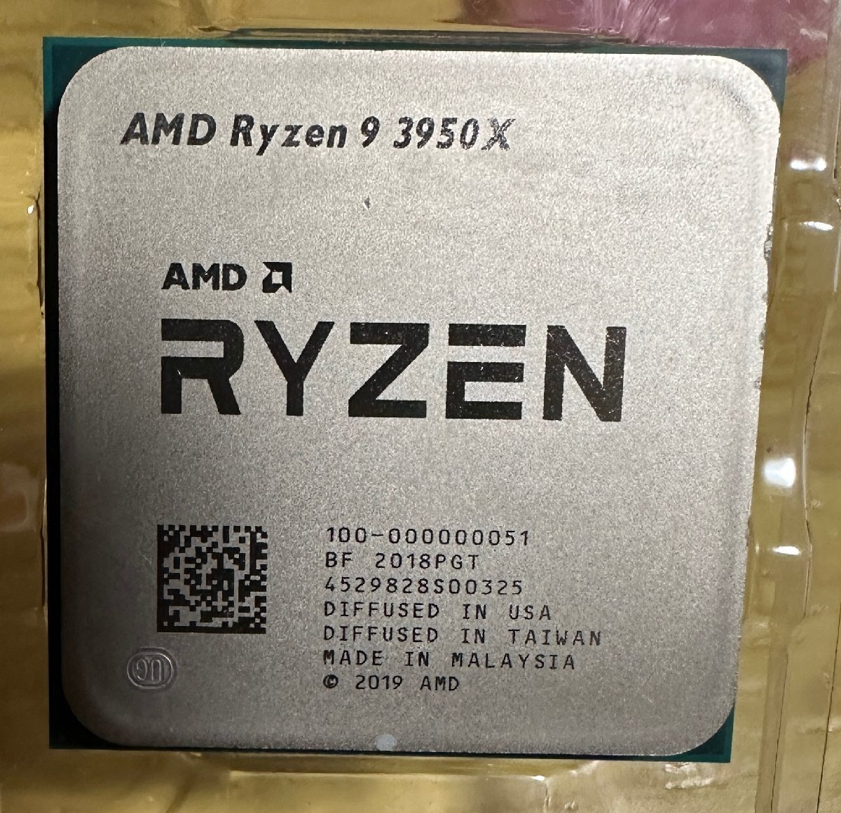 AMD Ryzen 9 3950X 3.5GHz 16コア / 32スレッド 70MB 105W 100-100000051 AM4ソケット