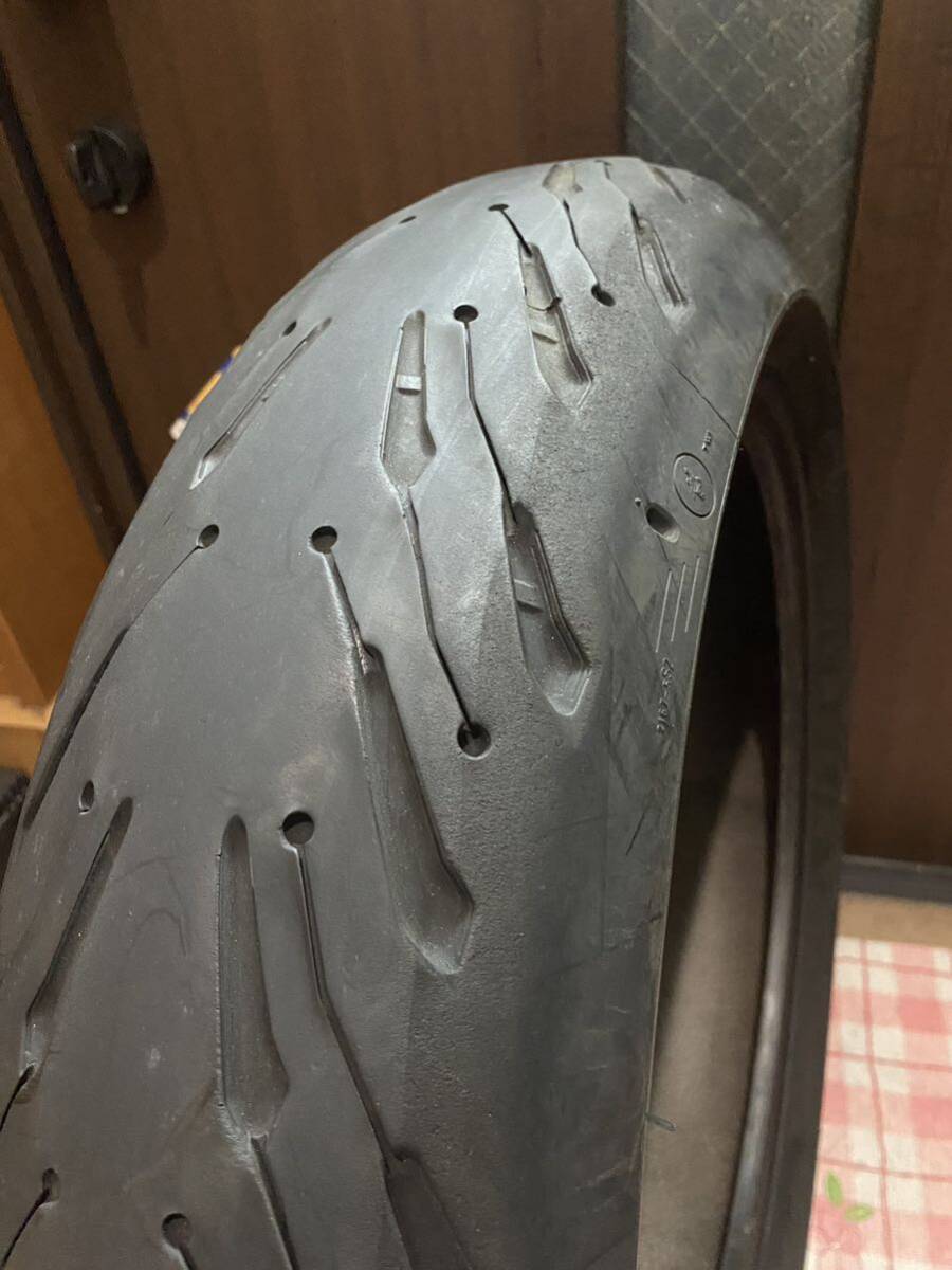 中古MCタイヤ 2021年製造 MICHELIN 2CT+ ROAD5 160/60ZR17 パンク修理痕あり ミシュラン ロード5 160 60 17 3521 A2975の画像2