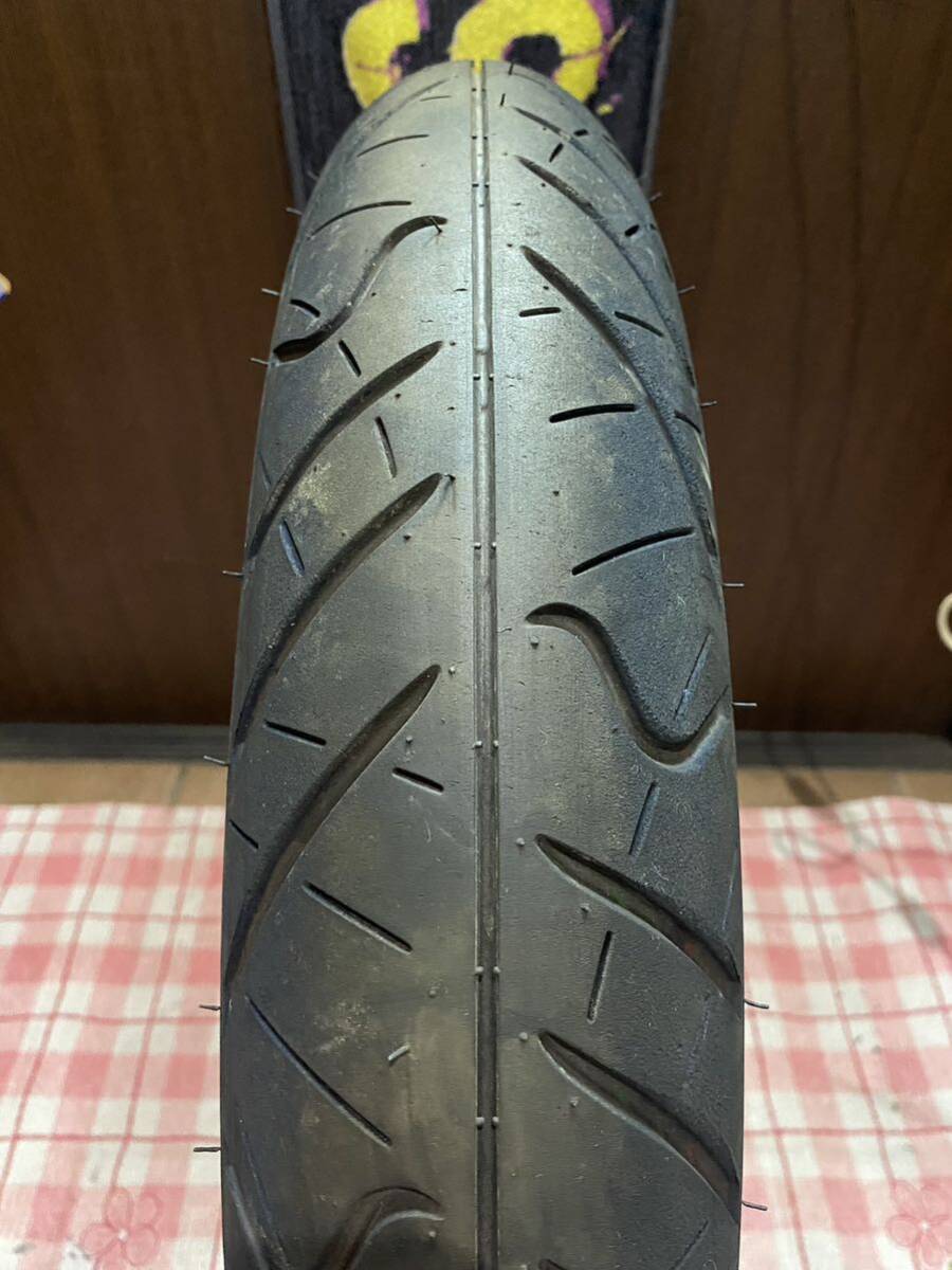 中古MCタイヤ バリ山 2023年製造 IRC ROADWINNER RX-01 100/80-17 ロードウィナー 100 80 17 2023 A3022_画像1