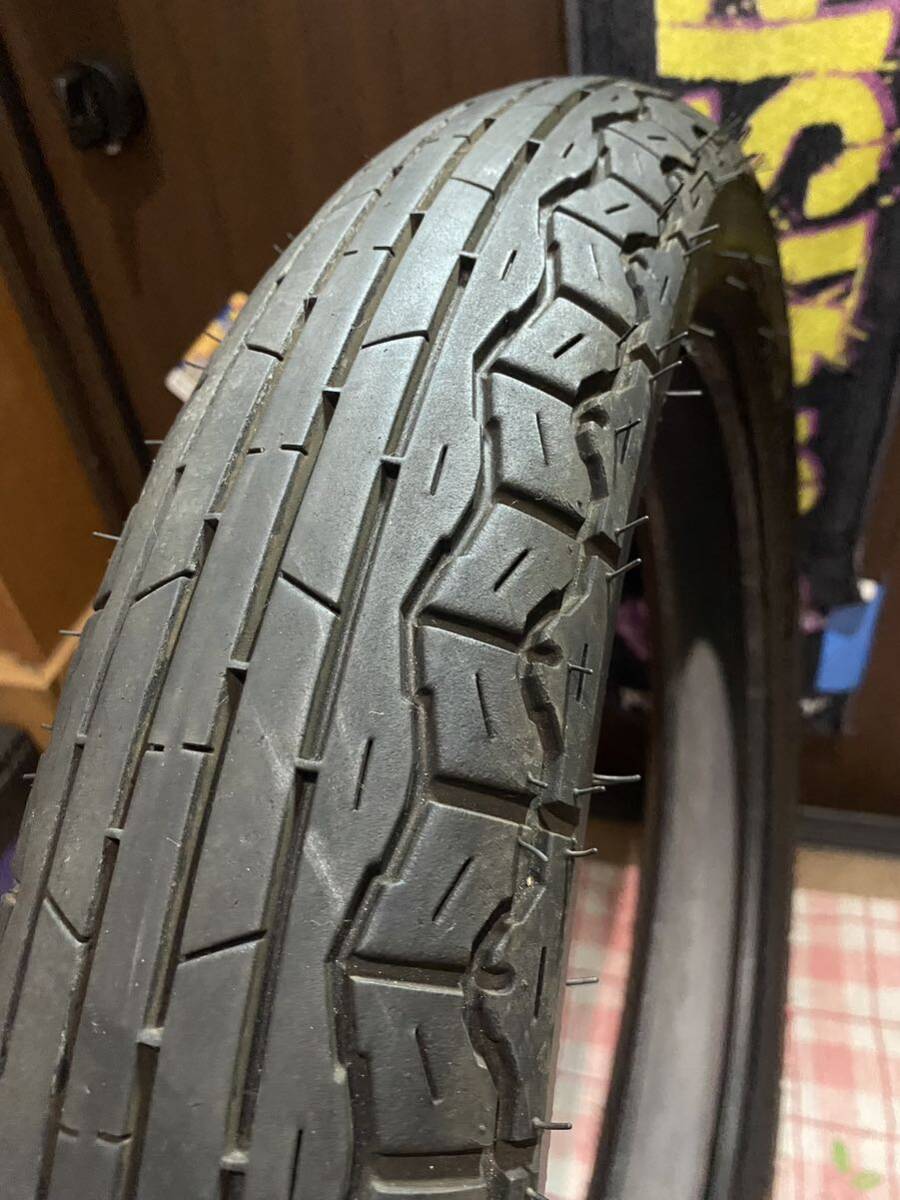 中古MCタイヤ バリ山 2021年製造 IRC GRAND HIGH SPEED GS-19 100/90-18 4621 A3025の画像2