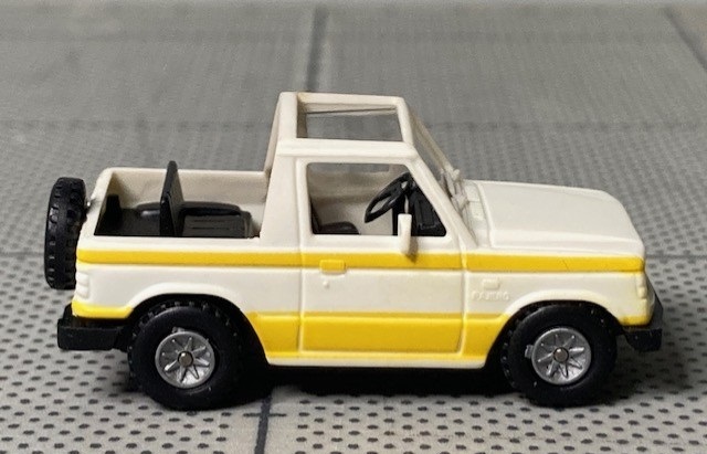 1/87 Rietze Mitsubishi Pajero Convertible_画像3