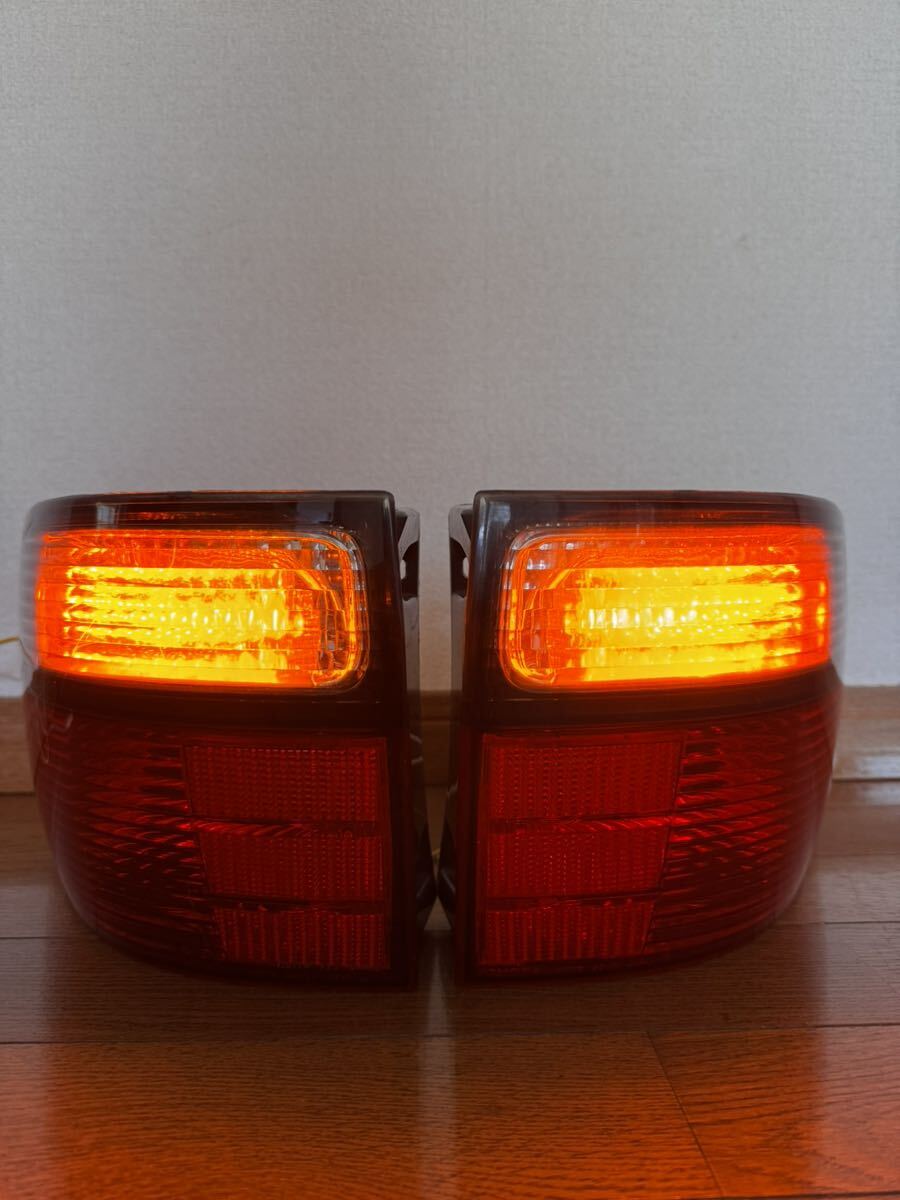 tcr エスティマ 後期ledテールランプ コーナー左右 tcr エスティマ 後期ledテールランプ コーナー左右 (tcr