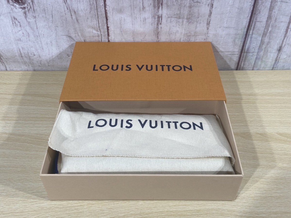 LOUIS VUITTON　ルイヴィトン　マヒナ　ポルトフォイユ・アメリア　モノグラム　グリーン系　箱・保存袋アリ　ブランド　財布　559B_画像10