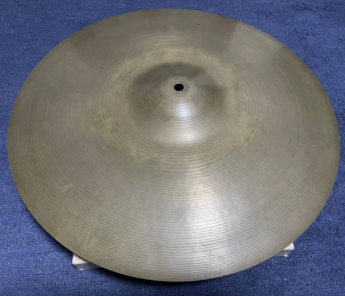 【USED希少】A Zildjian Aジルジャン 白抜きロゴ　18”　1332ｇ_画像1