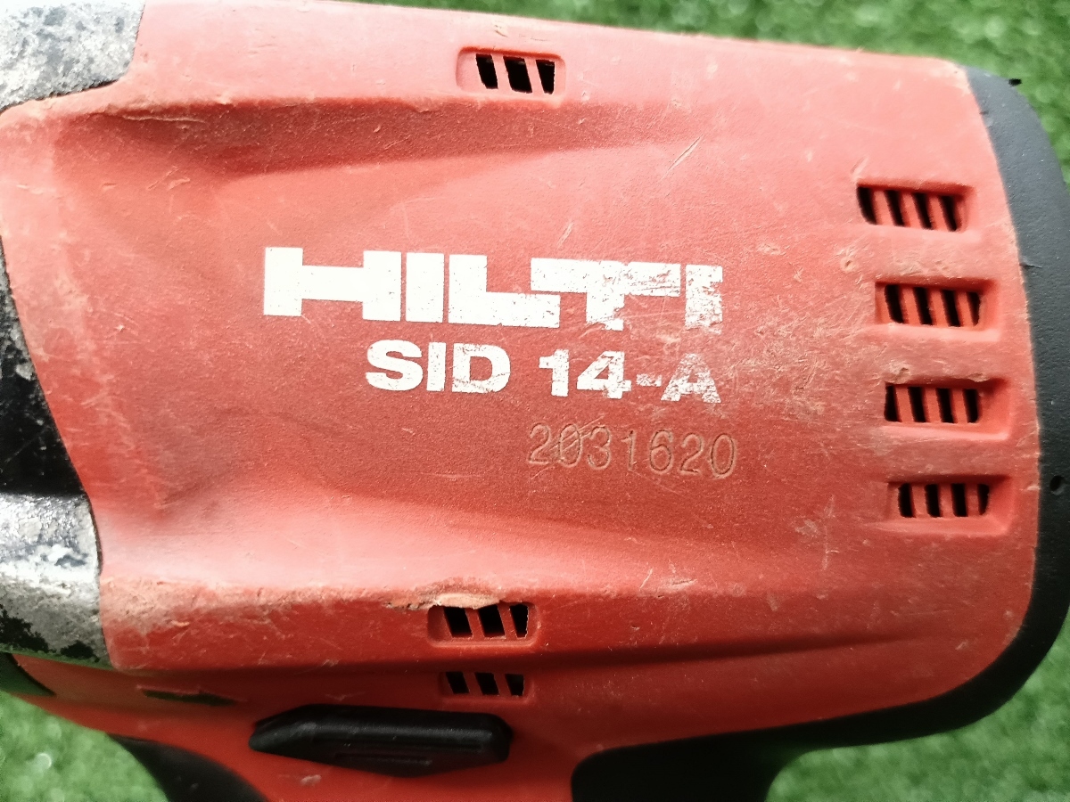 中古 HILTI ヒルティ 14.4V 充電式インパクトドライバ SID14-A + 3.3Ah バッテリー 2個 充電器 4/36-350 セット_画像3