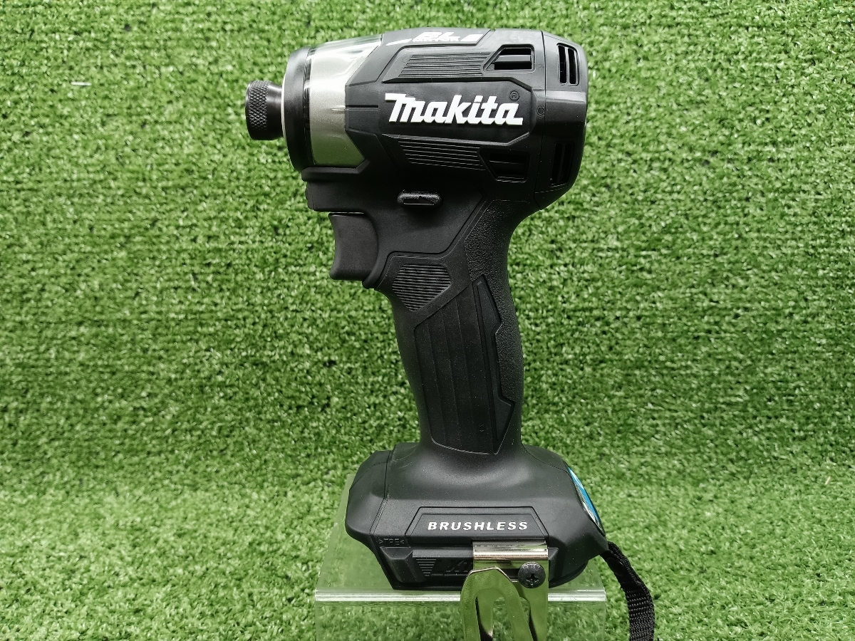 未使用品 makita マキタ 18V 充電式 インパクトドライバ 黒 バッテリー2個付 充電器別売 TD173DXB ①_画像3