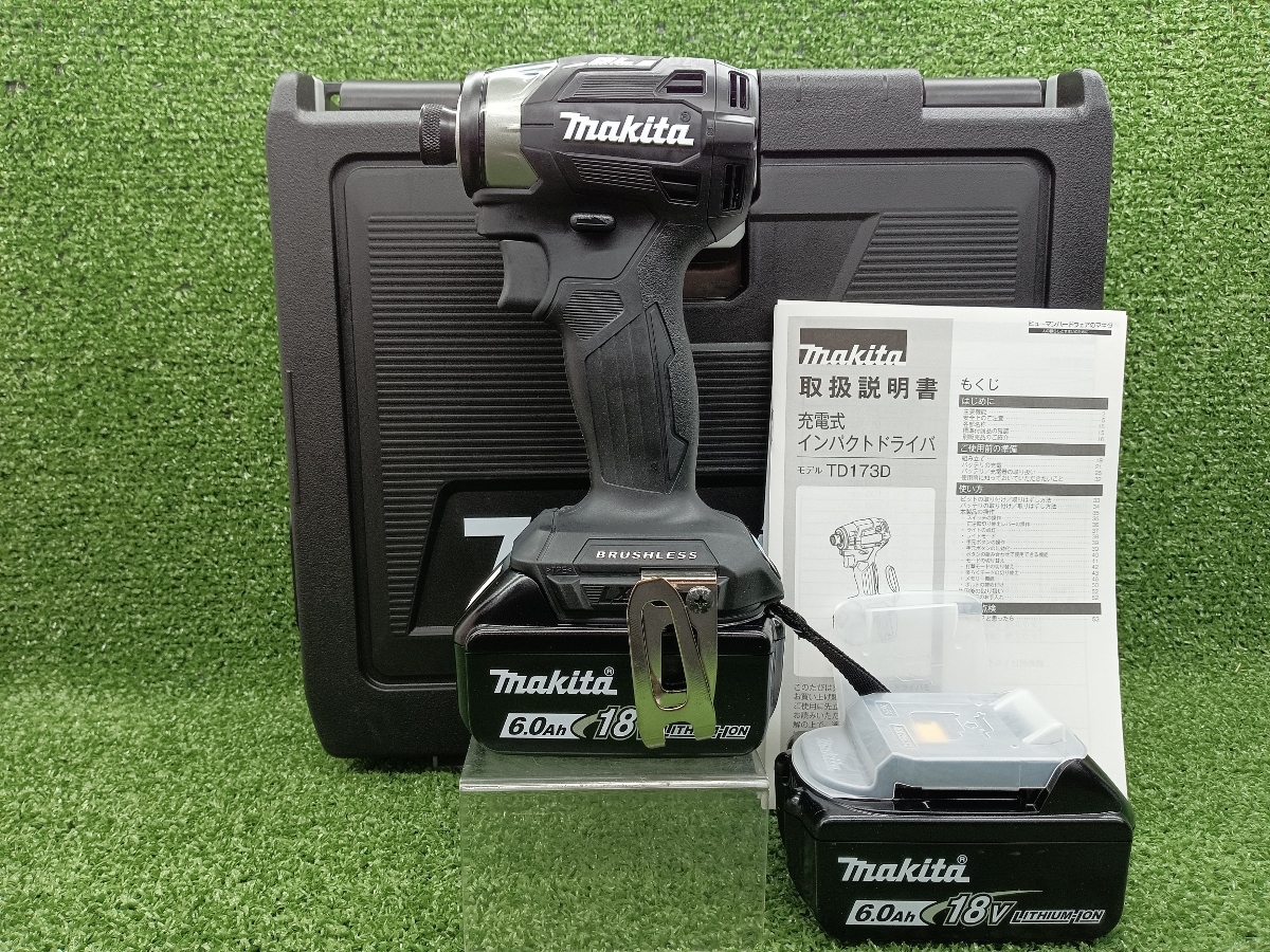 未使用品 makita マキタ 18V 充電式 インパクトドライバ 黒 バッテリー2個付 充電器別売 TD173DXB ①_画像1