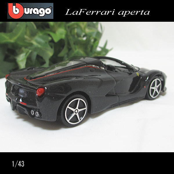 1/43ラ・フェラーリ/アぺルタ/(ブラックメタ)/LaFerrari aperta/ブラゴ/BURAGO/ダイキャストミニカーの画像4
