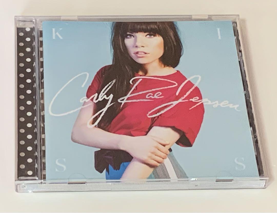 【8‐0】KISS【CARLYRAEJEPSEN】〈英語版 〉（ＣＤ）（ケース・歌詞あり）（曲　聞けました）（キズ・汚れ あり！！）_画像1