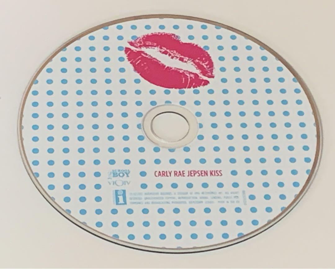 【8‐0】KISS【CARLYRAEJEPSEN】〈英語版 〉（ＣＤ）（ケース・歌詞あり）（曲　聞けました）（キズ・汚れ あり！！）_画像3