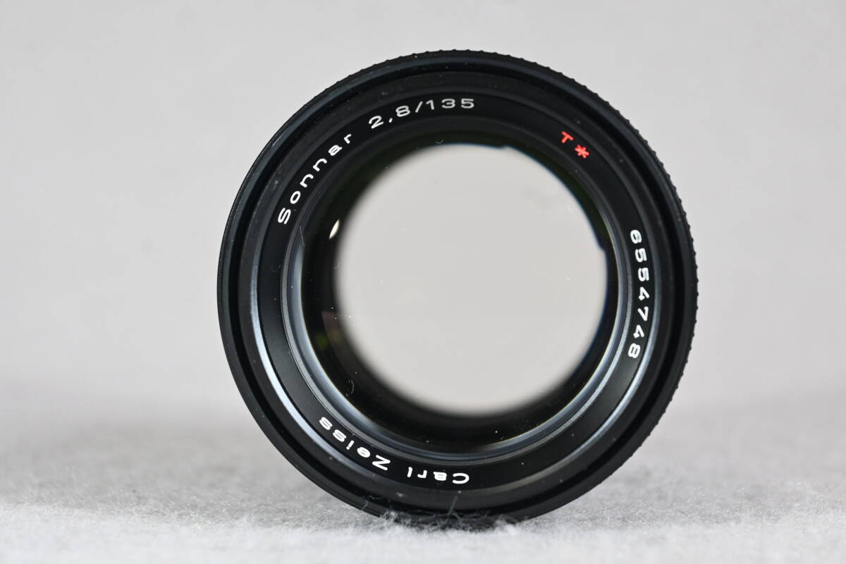 コンタックス レンズ CONTAX Carl Zeiss Sonnar T* 135mm F2.8 C/Yマウント MCフィルター付（中古）の画像2