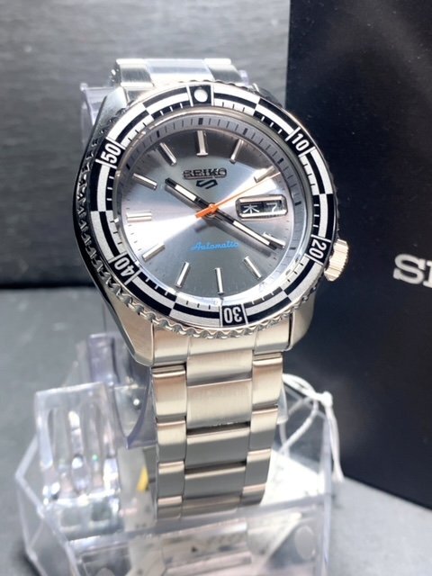 国内正規品 新品 腕時計 SEIKO セイコー SKX Sports Style レトロカラー コレクション セイコー5 スポーツ 自動巻き 防水 シルバー SBSA217_画像2