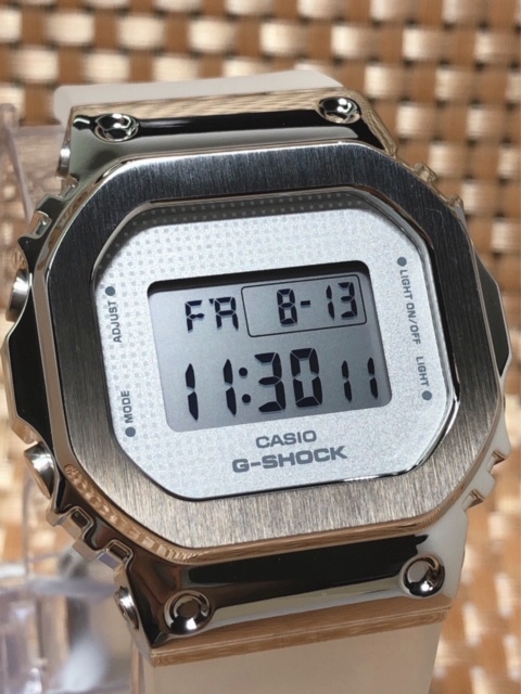 新品 CASIO カシオ 正規品 G-SHOCK ジーショック Gショック 腕時計 スケルトン デジタル腕時計 多機能腕時計 防水 アウトドア GM-S5600SK-7の画像4