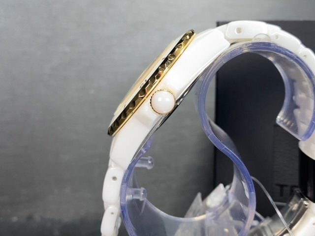 新品 テクノス TECHNOS 正規品 腕時計 アナログ腕時計 クオーツ セラミック 3気圧防水 カレンダー ビジネス ゴールド ホワイト プレゼント_画像5