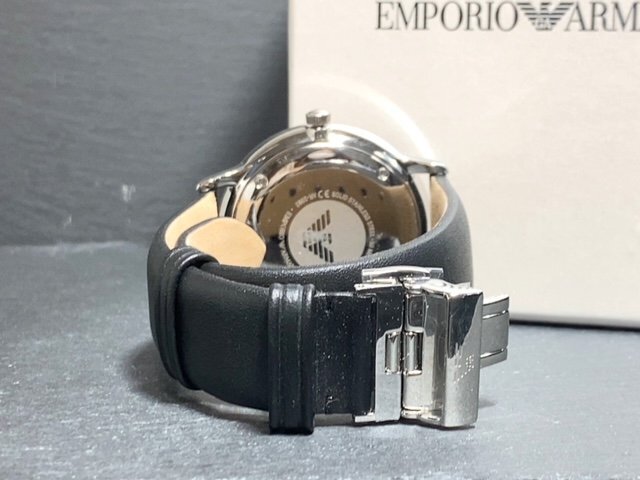 新品 EMPORIO ARMANI エンポリオアルマーニ GIANNI 正規品 腕時計 アナログ スモールセコンド クオーツ 防水 カレンダー レザー プレゼントの画像6