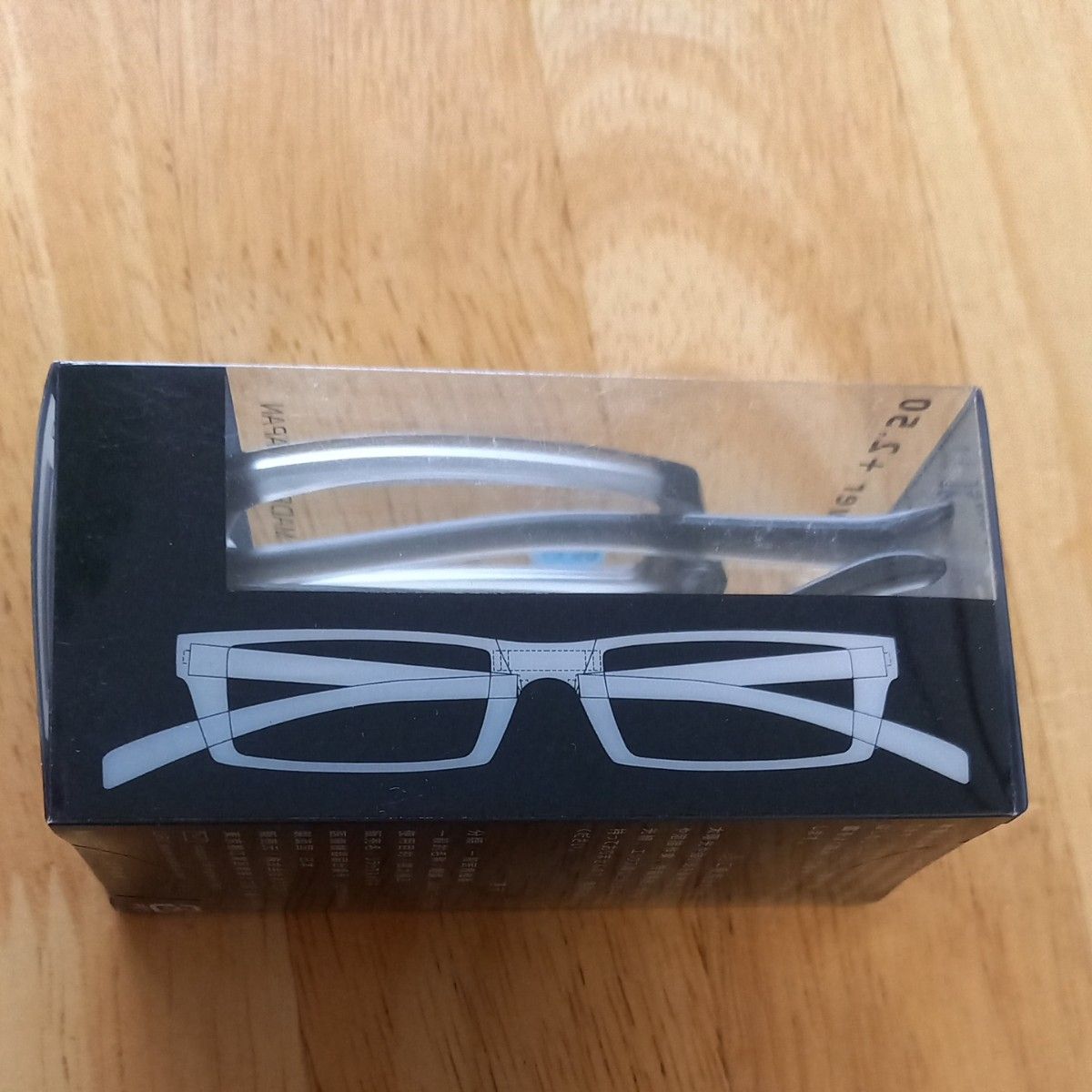 老眼鏡　軽量　折りたたみ式　近用メガネ　+2.50 　日本製　グレーカラー　ソフトケース付き　未開封品