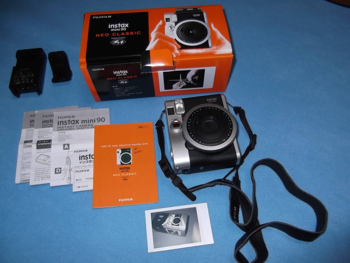 チェキカメラ instax mini90　黒　（カタログ付）