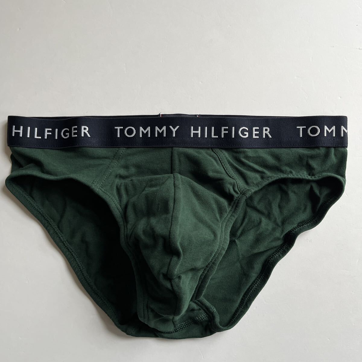 TOMMY HILFIGER トミーヒルフィガー　メンズビキニ　M(S) グリーン　ビキニブリーフ 男性ビキニ メンズインナー　男性インナー　男性下着