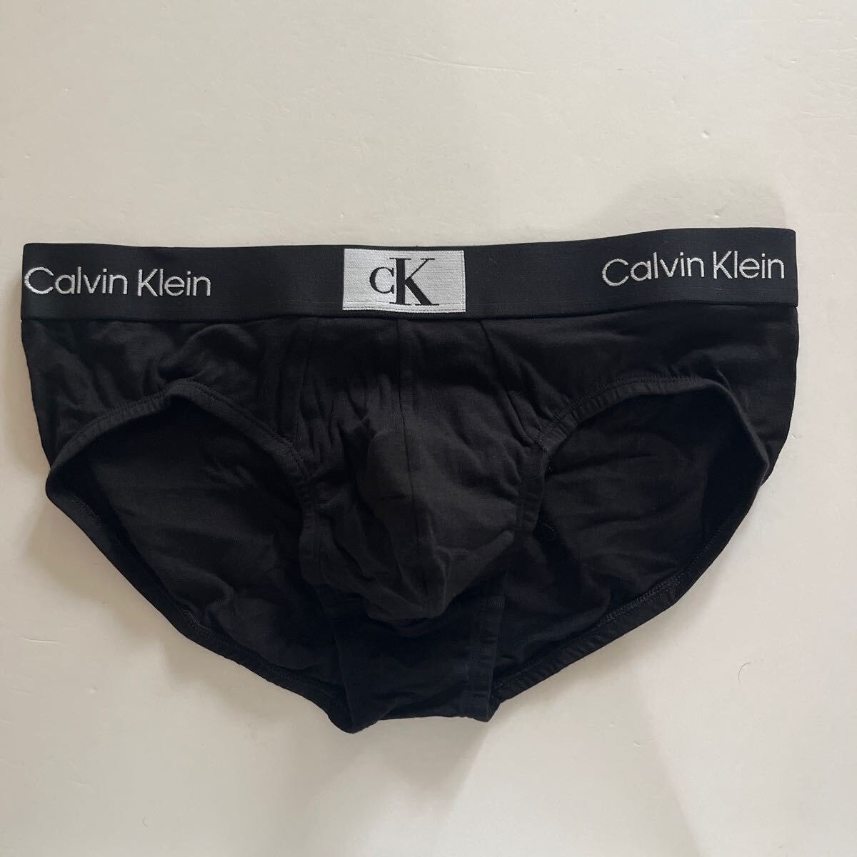 Calvin klein カルバンクライン メンズビキニ M(S) ブラック ビキニブリーフ メンズブリーフ 黒 メンズインナー 男性下着 ビキニの画像1