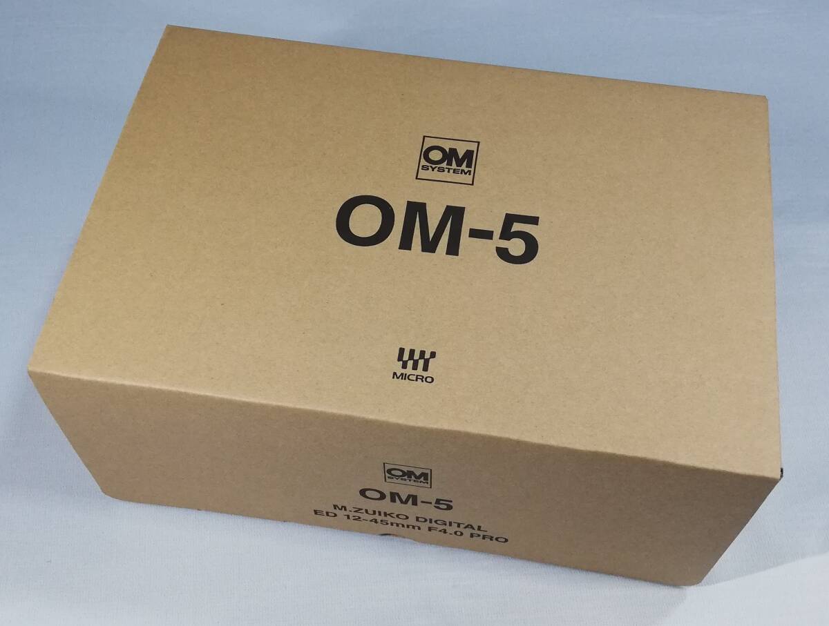 新品☆OM SYSTEM OM-5 シルバー ボディ 1年保証☆送料無料！の画像1