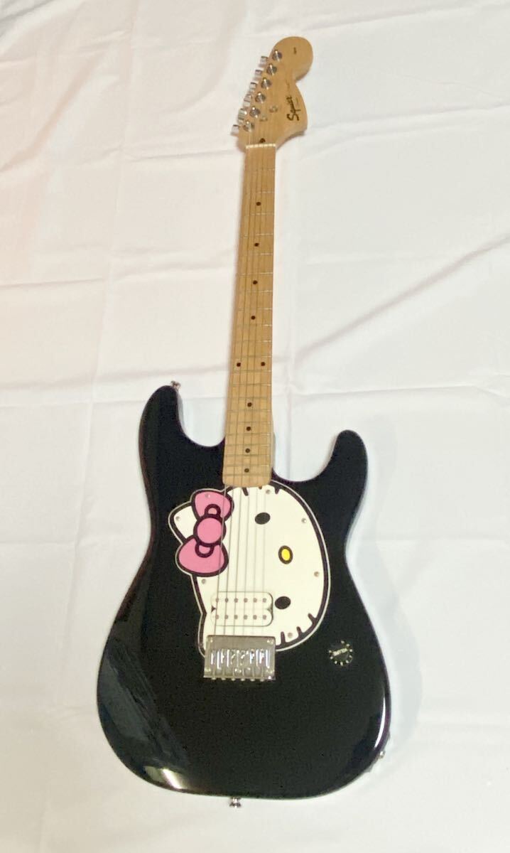 Fender Squier Hello Kitty Stratocaster ハローキティ　ストラトキャスター Fender純正ストラップ付き_画像3