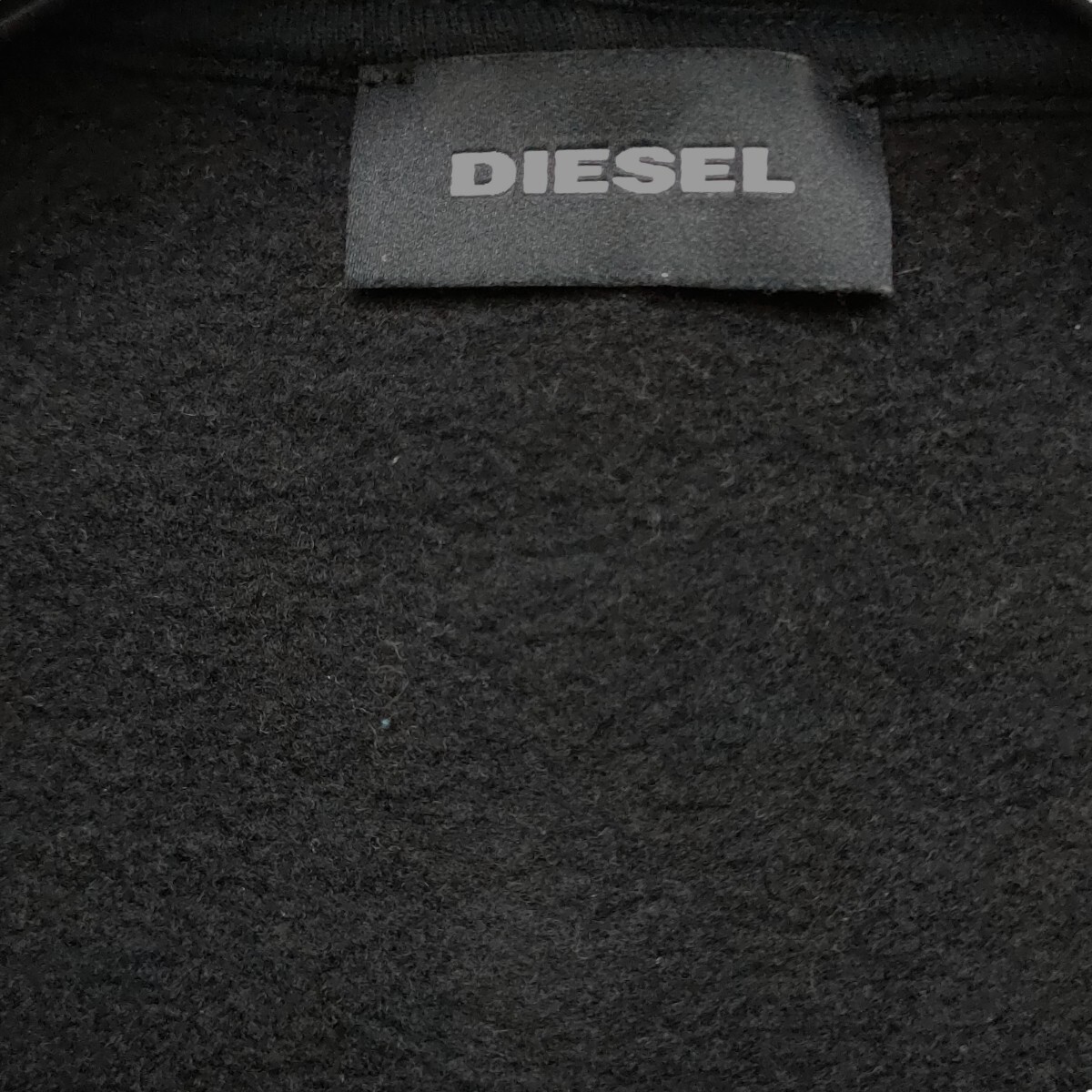 【美品】DIESEL /ディーゼル フルジップパーカー フードジャケット 裏起毛 BOYS14サイズ ブラック ゴールドロゴ 国内正規品 I-3731_画像4