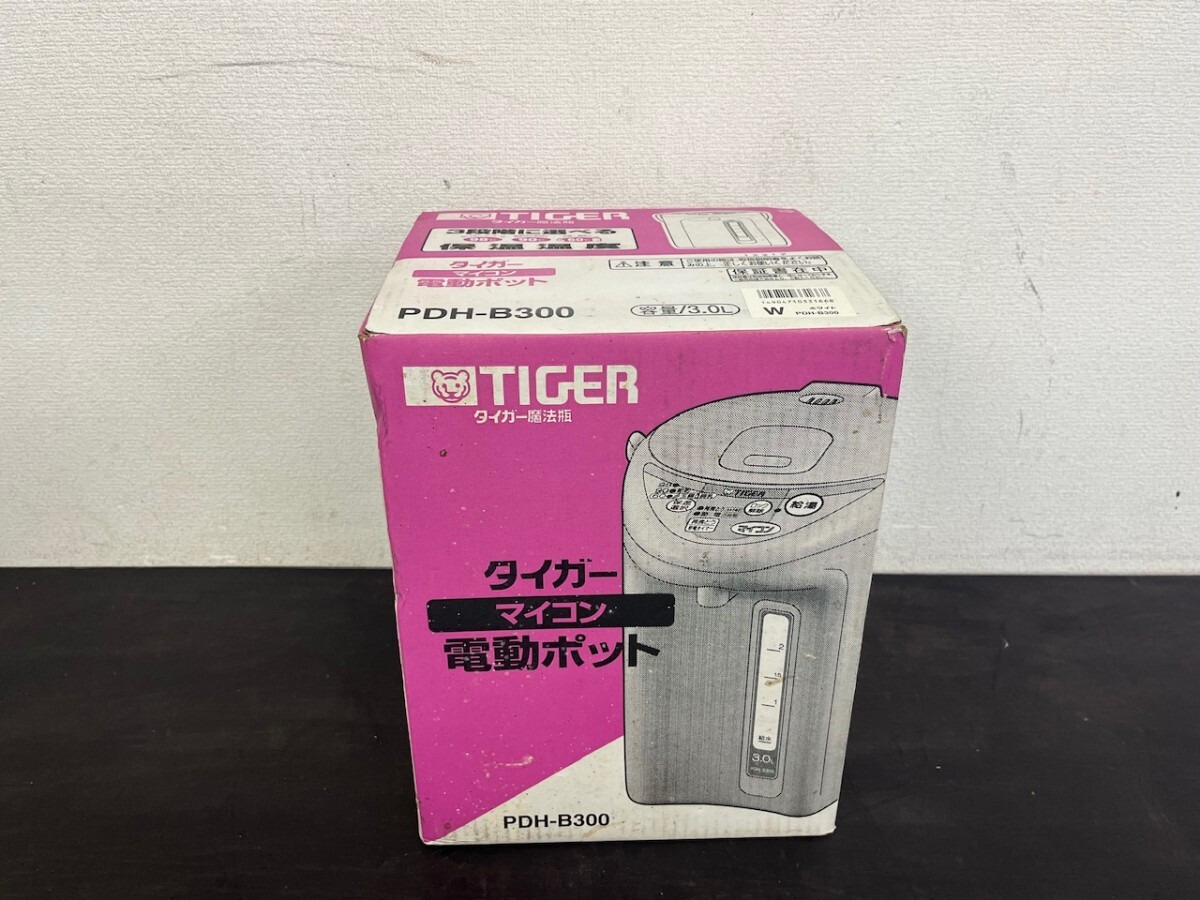 未使用品 TIGER タイガー魔法瓶 マイコン 電動ポット PDH-B300 W 容量3.0L 電気 ポットの画像3